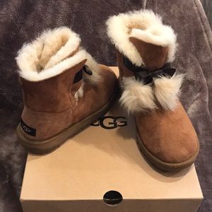 UGGS